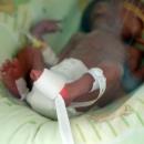 Дариха специализирани пелени за недоносени бебета на Неонатологията в Русе