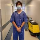 Младеж се върна от Чужбина и стана доброволец в болницата във Велико Търново