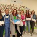 Студенти по медицина дариха апаратура на двете детски отделения в УМБАЛ Бургас