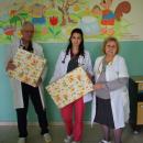 Детските отделения в МБАЛ-Пазарджик получиха дарения от кампанията Помагаме заедно