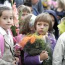 Семействата на близо 36 хиляди първокласници получиха подкрепа преди първия учебен ден