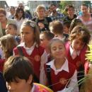 "Помощ вместо цветя"