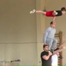 Българските акробати бяха зарадвани с  щедър подарък