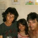 Семейство живее в крайна мизерия и моли за кухненски уреди