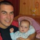 Млад баща се нуждае от помощ