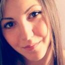 Таня се нуждае от средства, за да замине за операция в чужбина