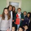 Четвъртокласници и техни учители дариха инхалатор на Детско отделение