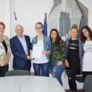 Деветокласници от ПМГ Гео Милев помогнаха на самотна майка от Стара Загора 