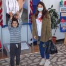 БЧК дари образователни комплекти на деца от социално слаби семейства