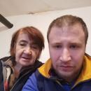 След здравословни проблеми 25-годишният Теодор и баба му се намират в бедствено положение