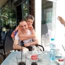 Млад страдалец иска да се смее, да обича, не моли за съжаление, а за съчувствие
